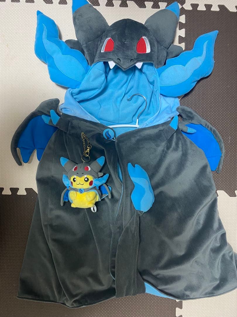 メガリザードンXポンチョ メガリザードンXポンチョを着たピカチュウのセット