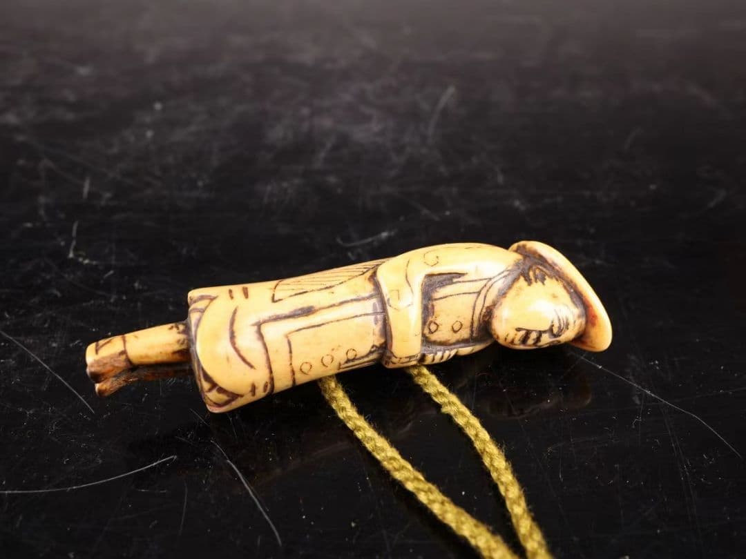 A48 【江戸時代】 漆芸印籠 2点 根付／時代のダメージあり ＃｛