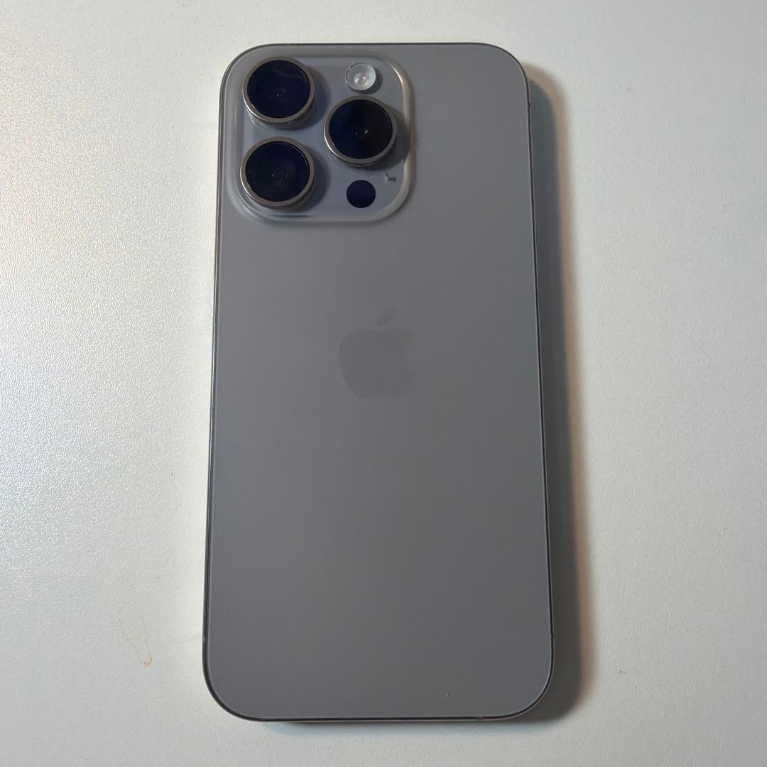 Apple iPhone 15Pro 本体