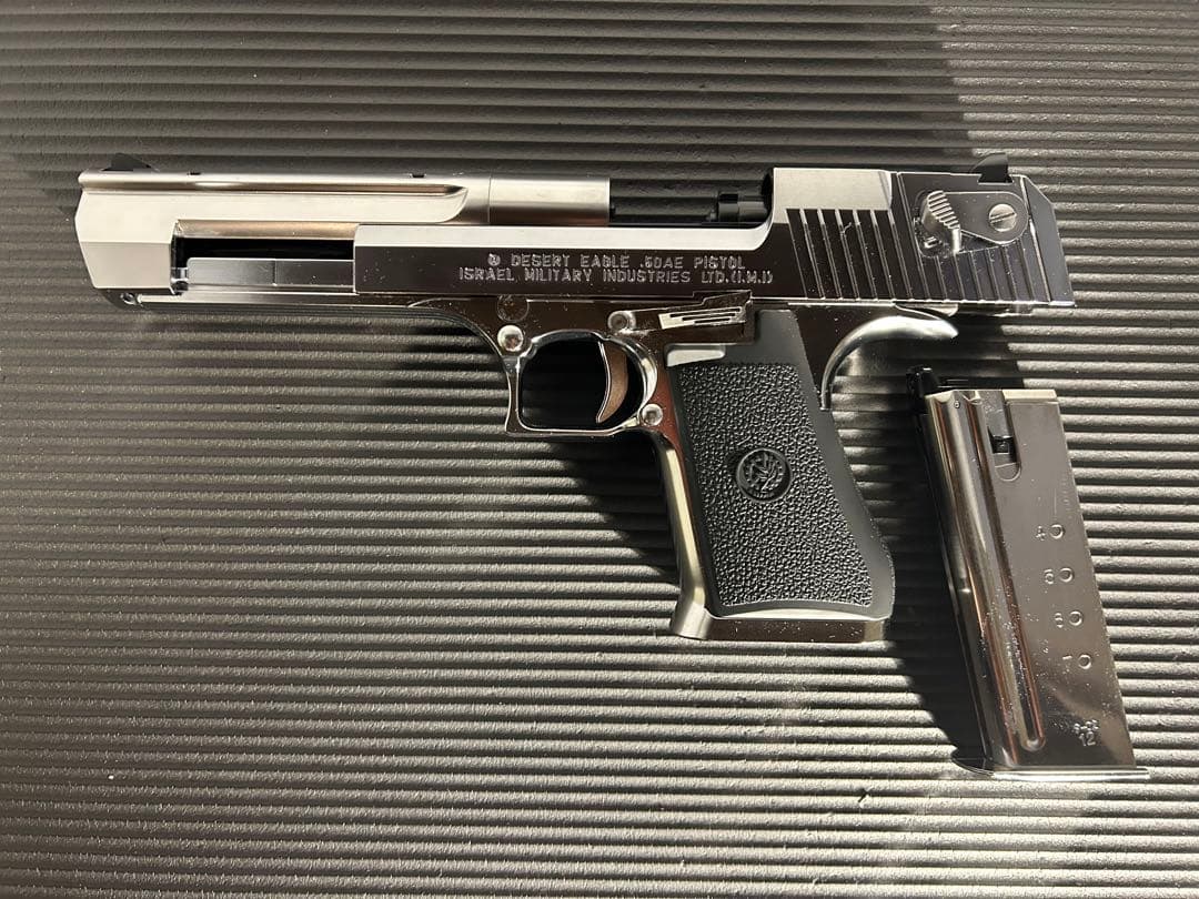 東京マルイ デザートイーグル.50AE クロームステンレス　ガスブローバックガン