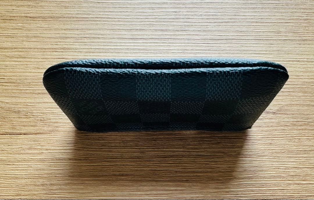 Louis Vuitton ポシェット・クレ ダミエ・グラフィット