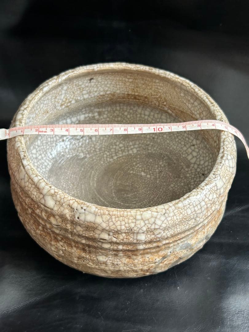 美しい古美術◾️蔵から、かなり雰囲気のある年代物の茶道具の陶器が出て来ました。