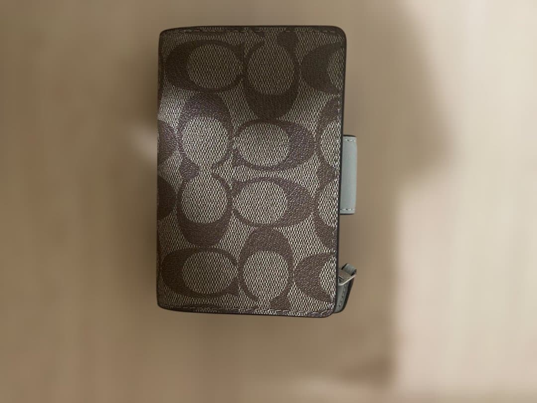 正規品COACH 二つ折り財布 未使用❣️本日削除‼️