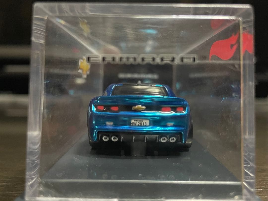 2013 Hot Wheels Chevy Camaro ミニカー