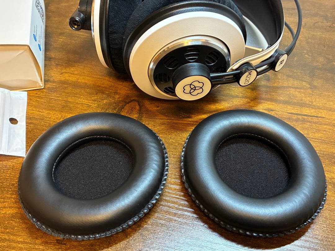 AKG M220 PRO ヘッドホン（K240studioと同等スペック）