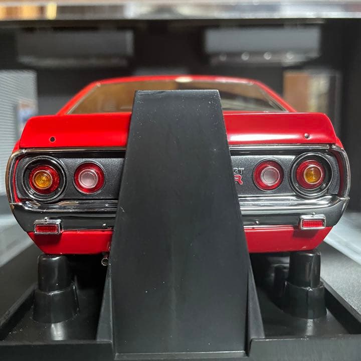 絶版未展示品　京商1/18スカイライン2000GT-R (KPGC110)レッド