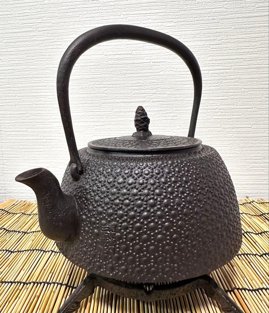 未使用、保管品　南部三厳堂１８型九重亀甲　南部鉄瓶　nasco様　売約済み