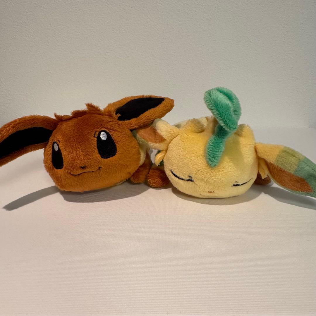 ポケモンセンター くったりぬいぐるみ　リーフィア おやすみver. イーブイ
