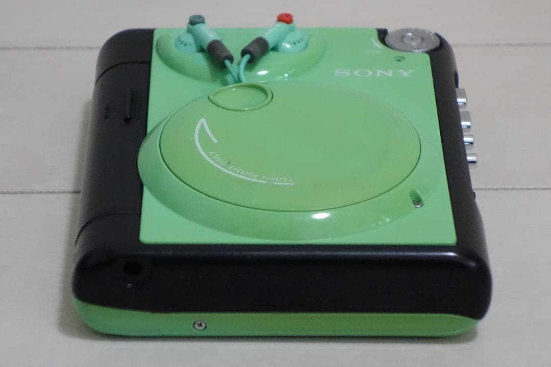 希少品 ウォークマン WM-51 (SONY ソニー) グリーン Walkman