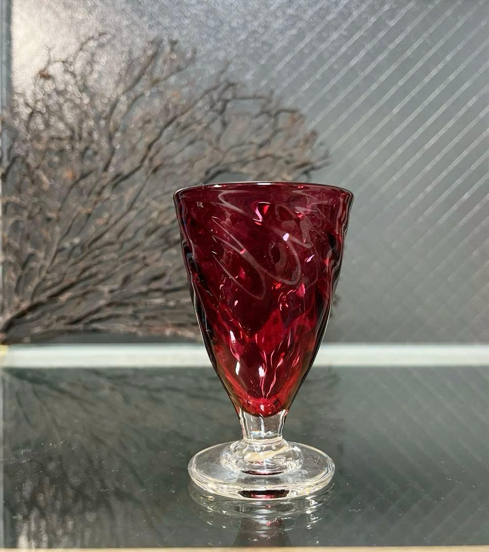 骨董　時代　希少金赤ガラス　モールガラス調　流線型　アイスコップ　ウラン ①