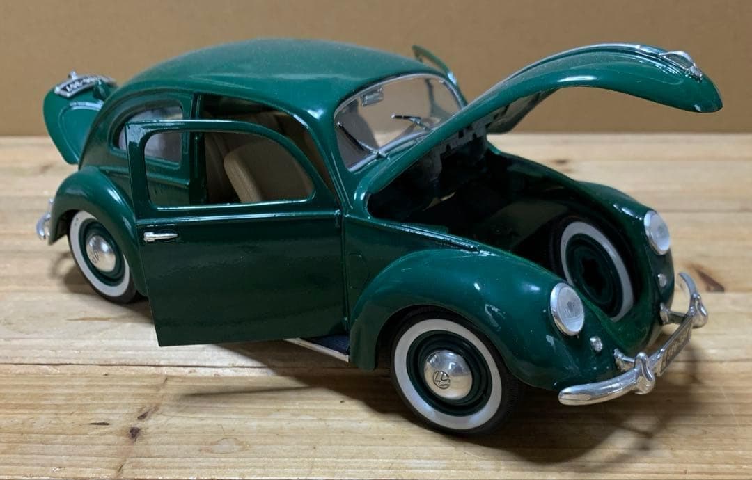ミニカー　1/18　VW　フォルクスワーゲン　ビートル　1951　グリーン