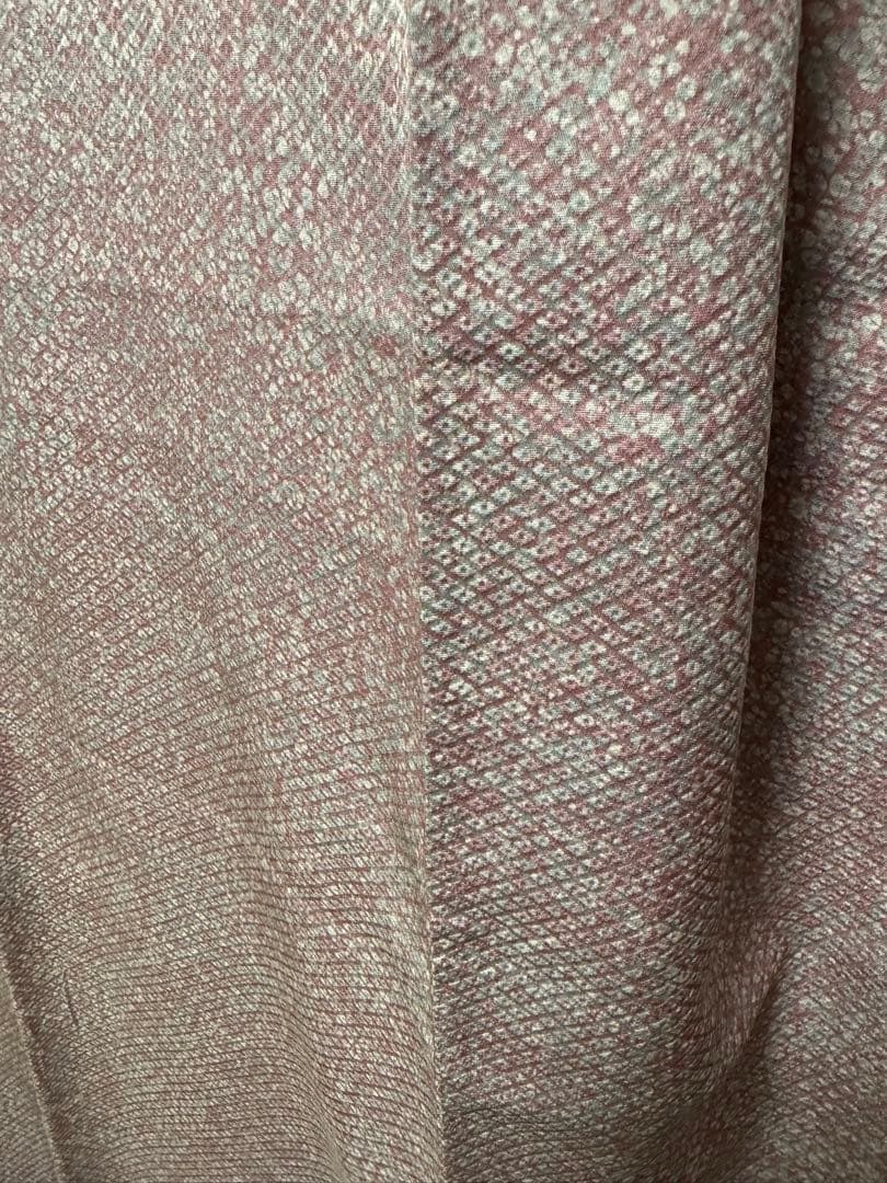 【極美品】京都老舗銘店「ゑり善」桃桜色「織疋田文様」手染めロウケツ染 小紋