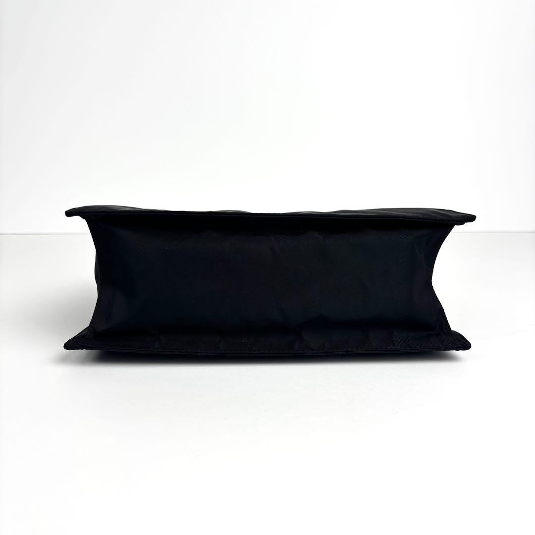 美品 PRADA プラダ メタルハンドル ハンドバッグ ナイロン ブラック