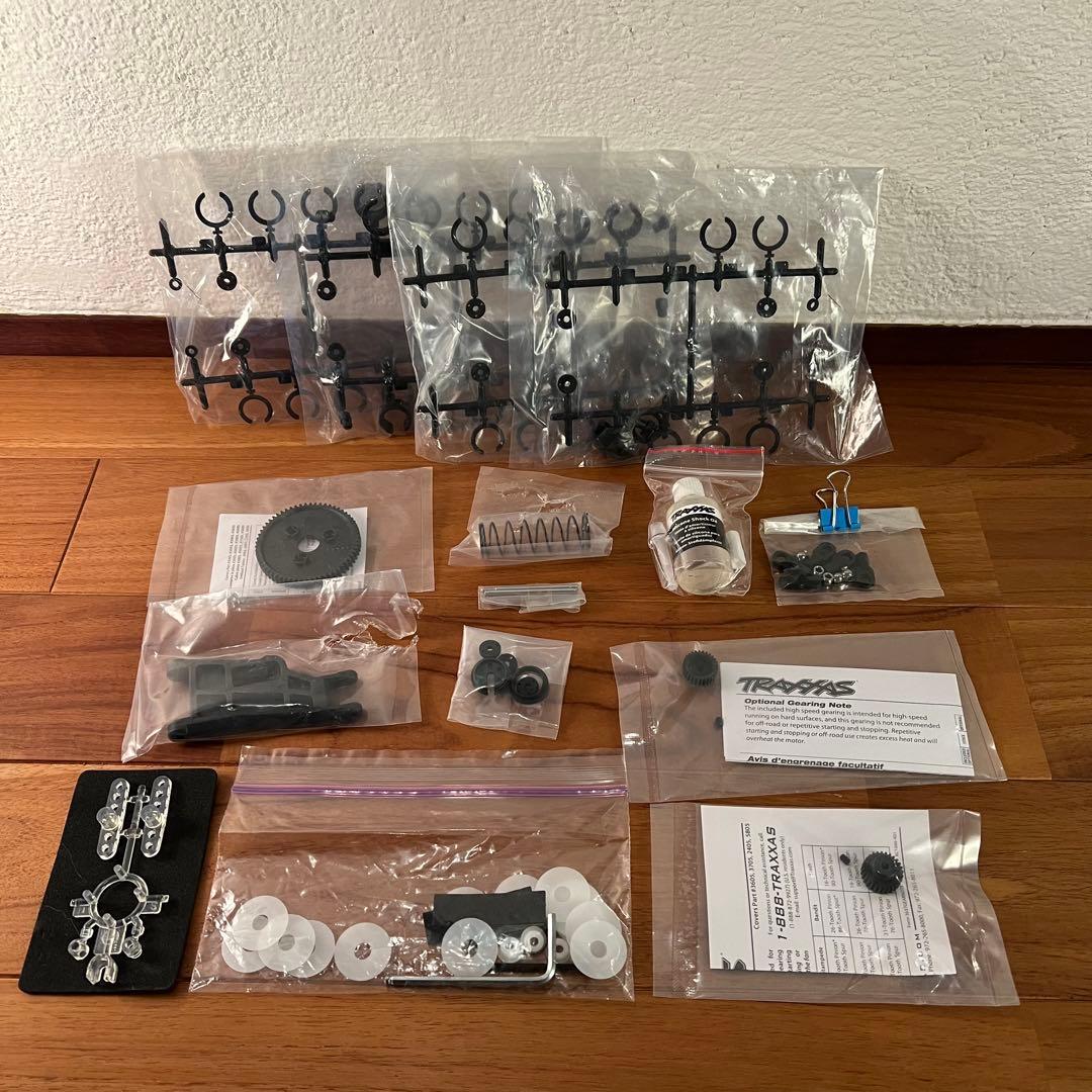 Traxxas RUSTLER VXL RCカー 部品多数