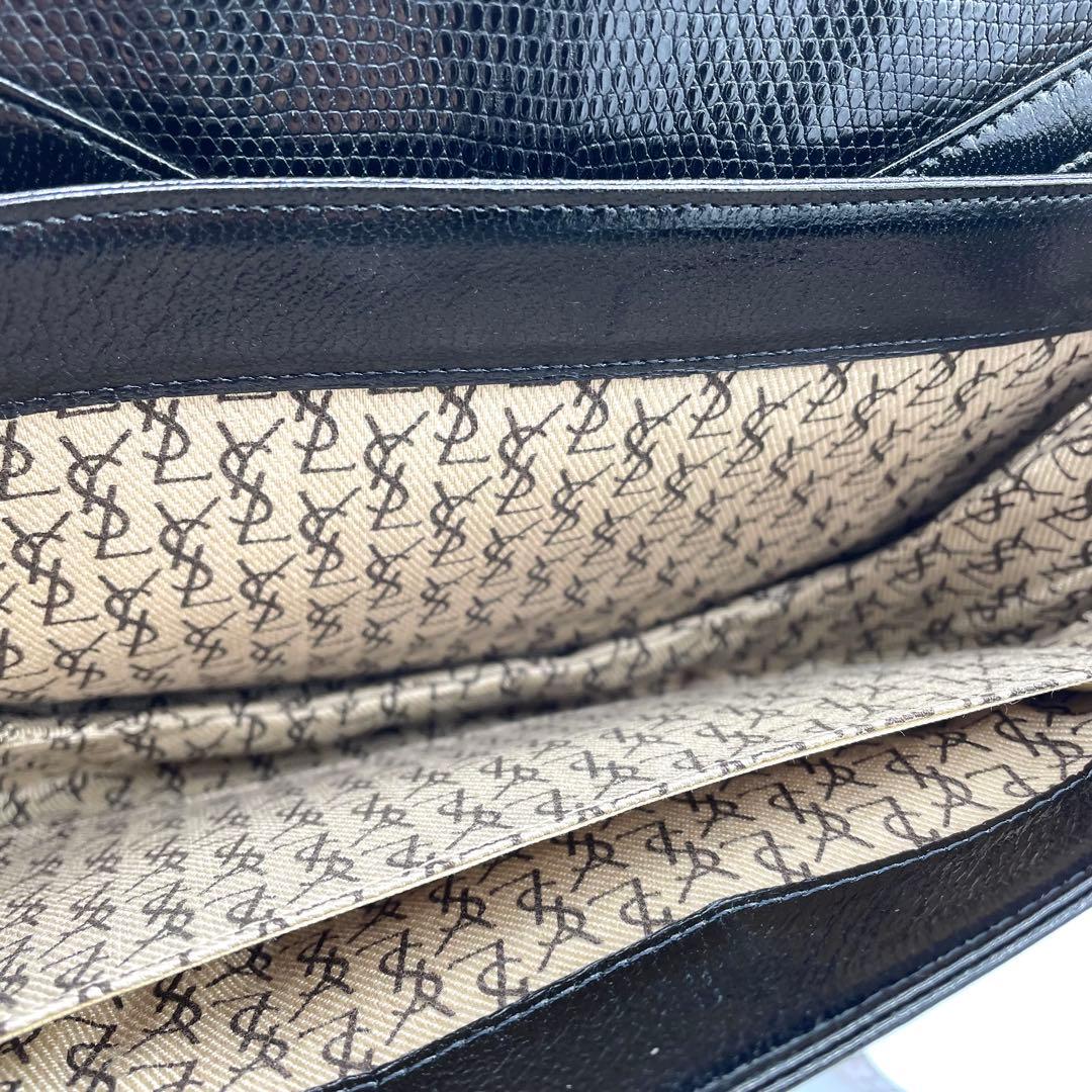 【極美品】イヴサンローラン　ショルダーバッグ　カサンドラロゴ　リザード　黒