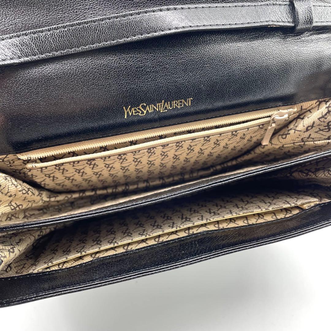 【極美品】イヴサンローラン　ショルダーバッグ　カサンドラロゴ　リザード　黒