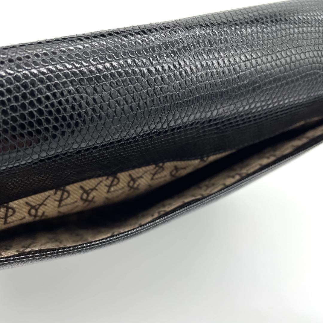 【極美品】イヴサンローラン　ショルダーバッグ　カサンドラロゴ　リザード　黒