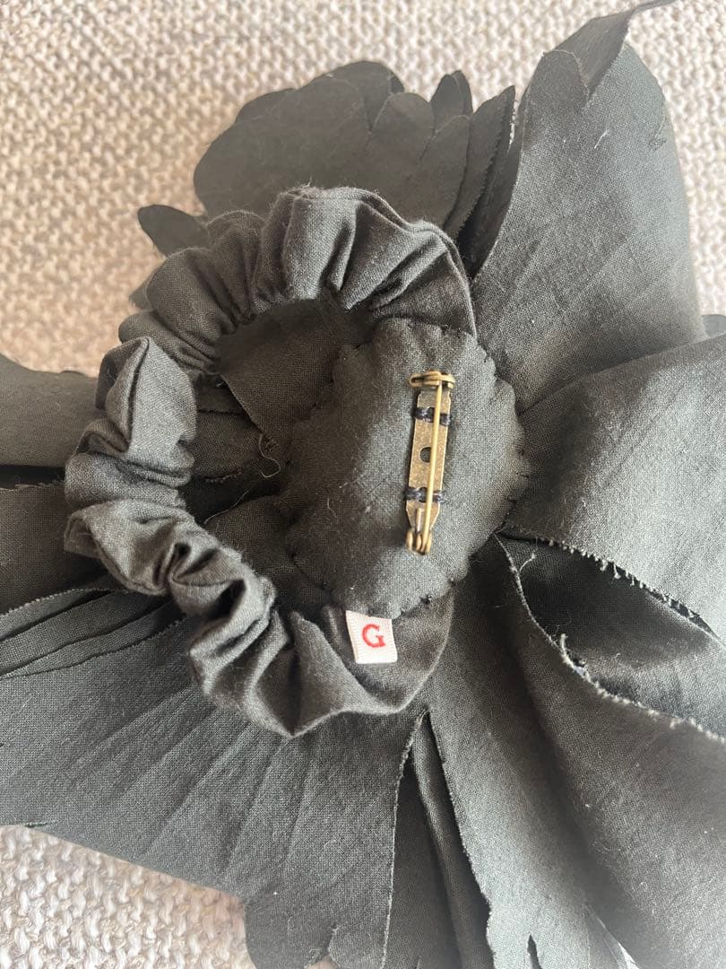 GASA コサージュ　ブローチ　ヘアアクセサリー