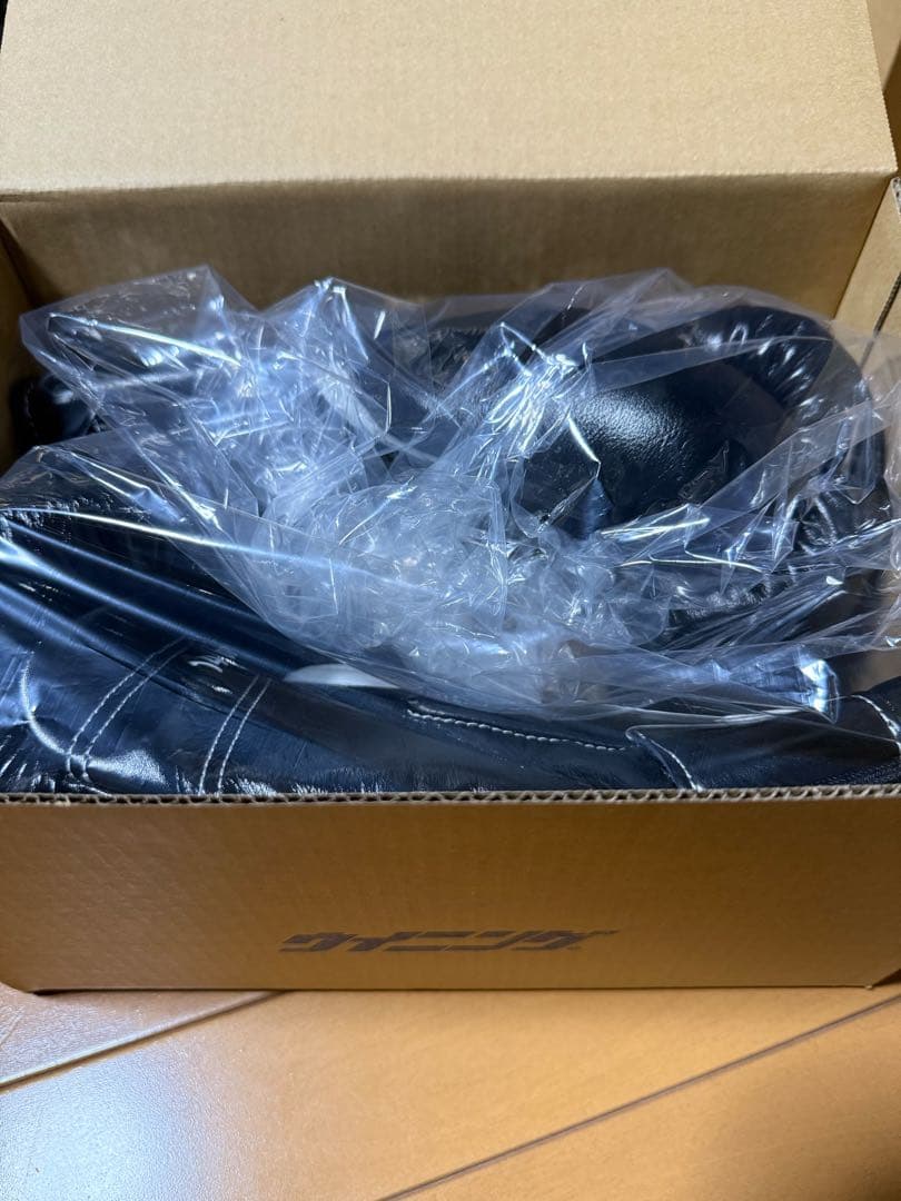 Winning ボクシンググローブ 14oz ブラック　箱あり