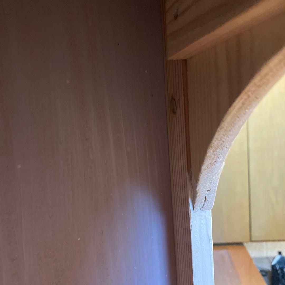 ④ アンティーク棚　子供部屋