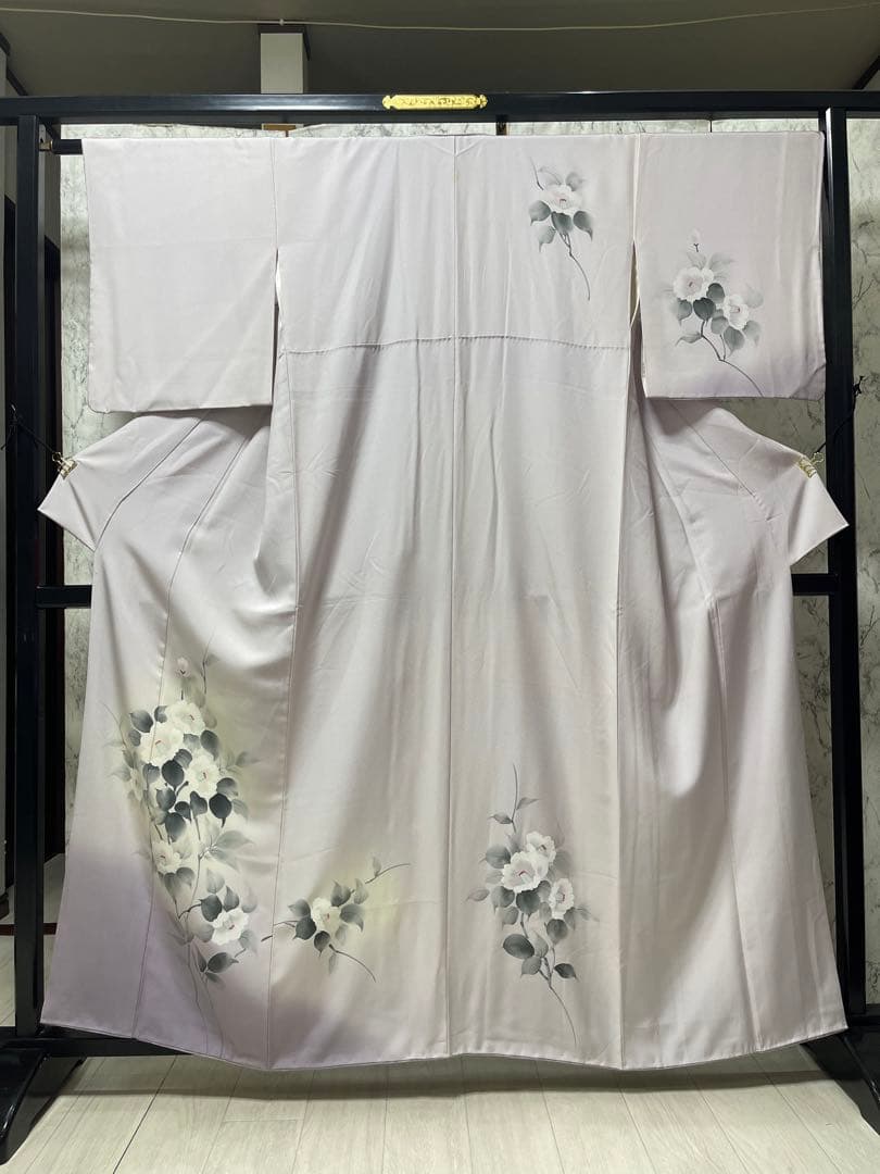 ご購入者様決定正絹付け下げ 薄いふじ色 つばき花柄 一つ紋