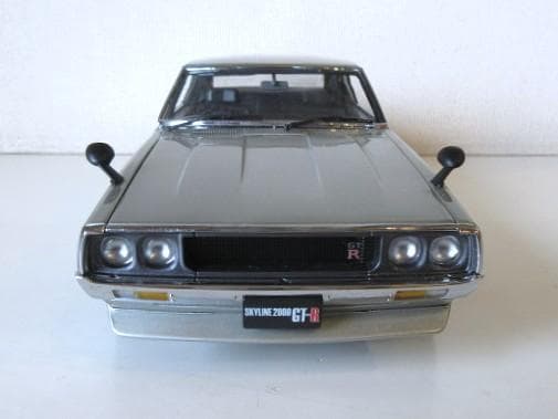 特価 京商 (1/18) 日産 スカイライン GT-R(KPGC110)