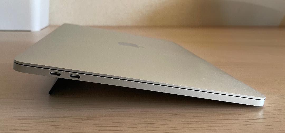 【新品同様】Apple MacBook Pro 13インチ【2019年モデル】