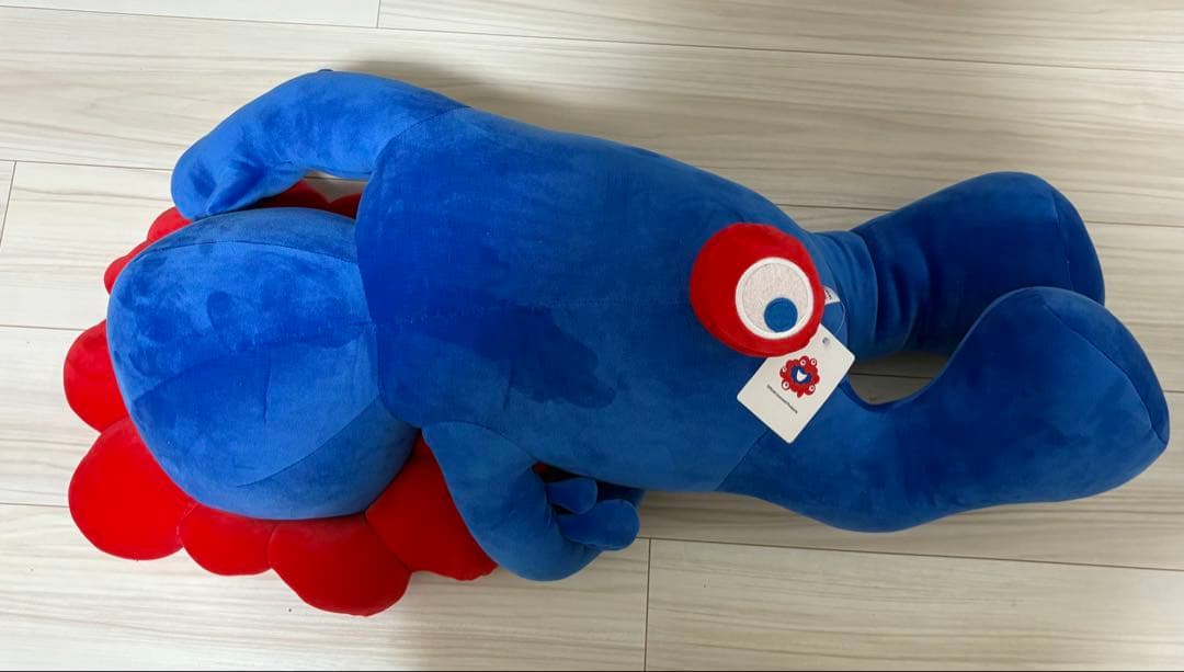 寝そべりミャクミャク1等賞 巨大ぬいぐるみ80cm