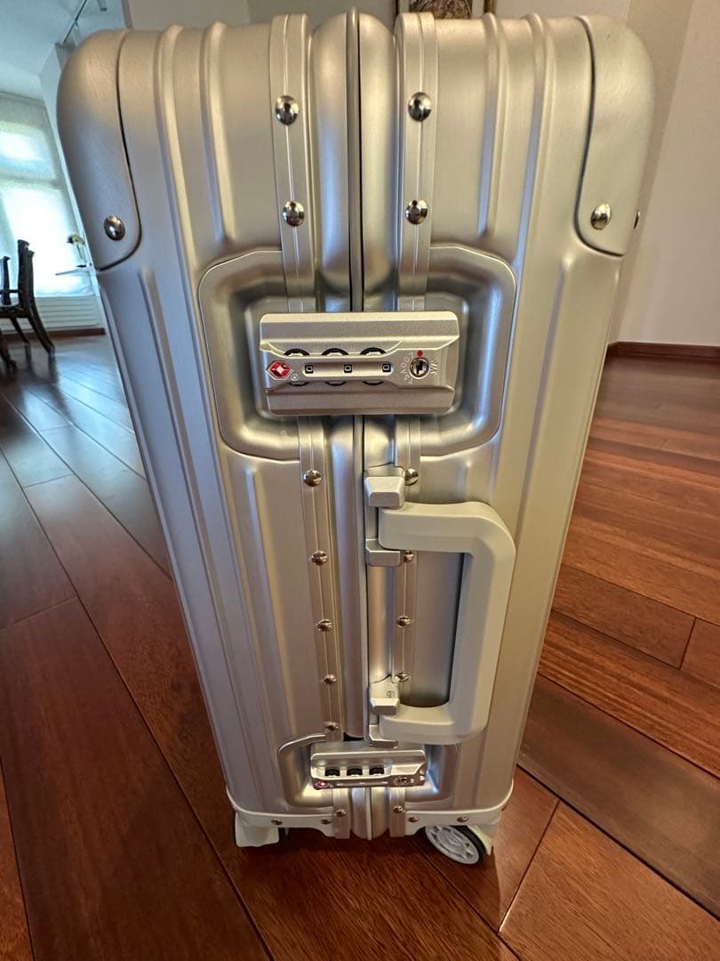 Mercedes-Benz キャリーケース　32L