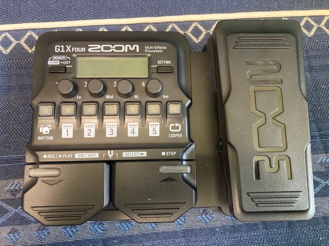 ZOOM G1X FOUR　電源アダプター付き