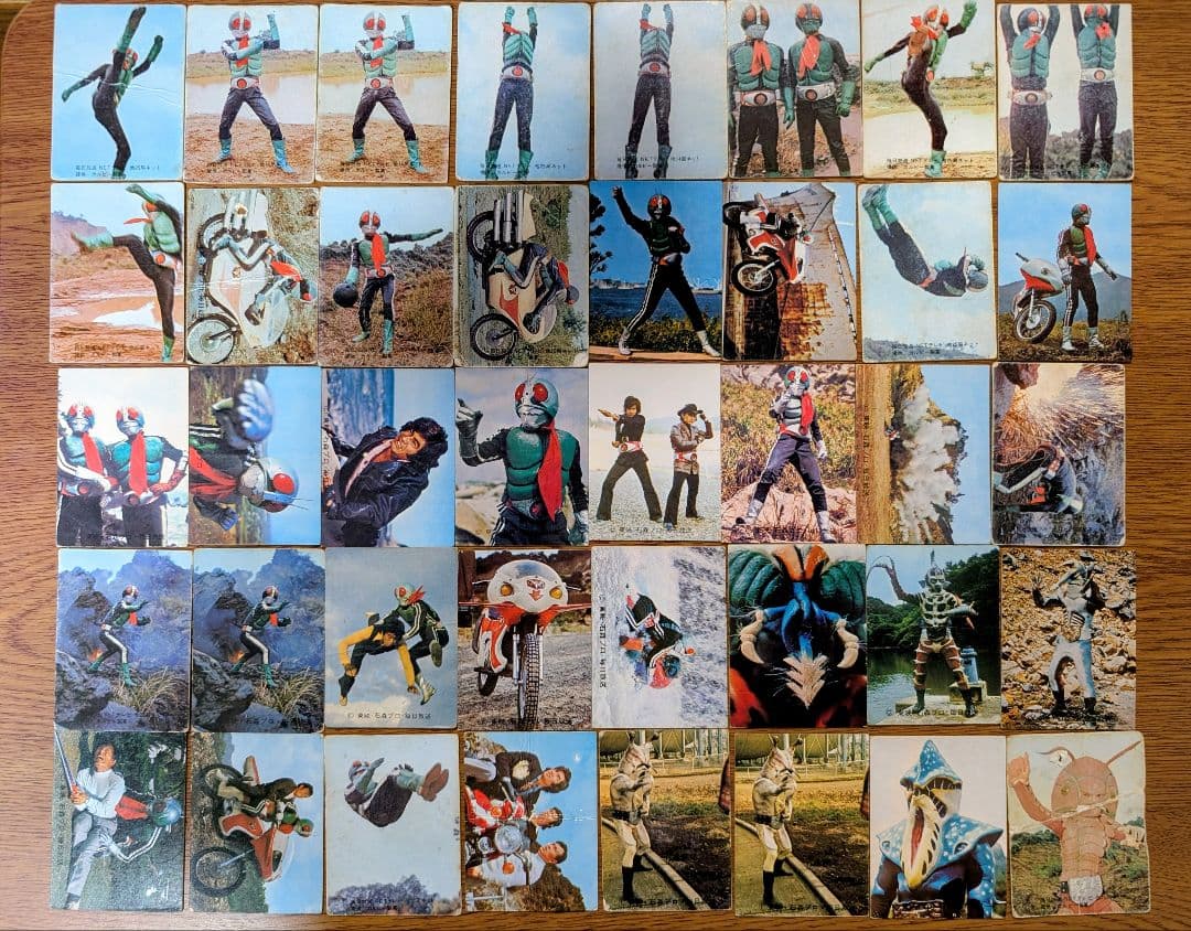 昭和カルビー仮面ライダーカード　134枚　アルバム2冊まとめ