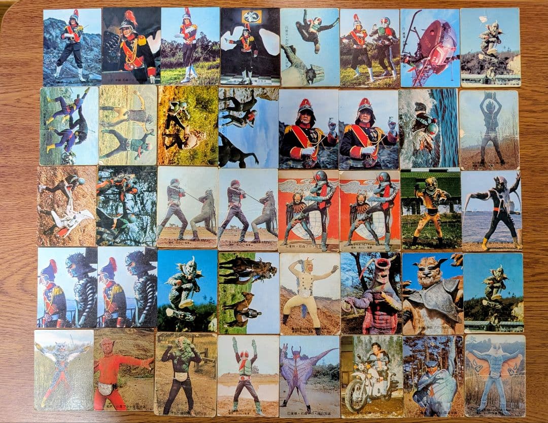 昭和カルビー仮面ライダーカード　134枚　アルバム2冊まとめ