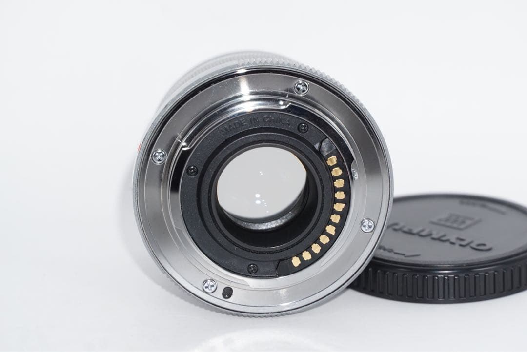 olypmus 45mm f1.8 シルバー