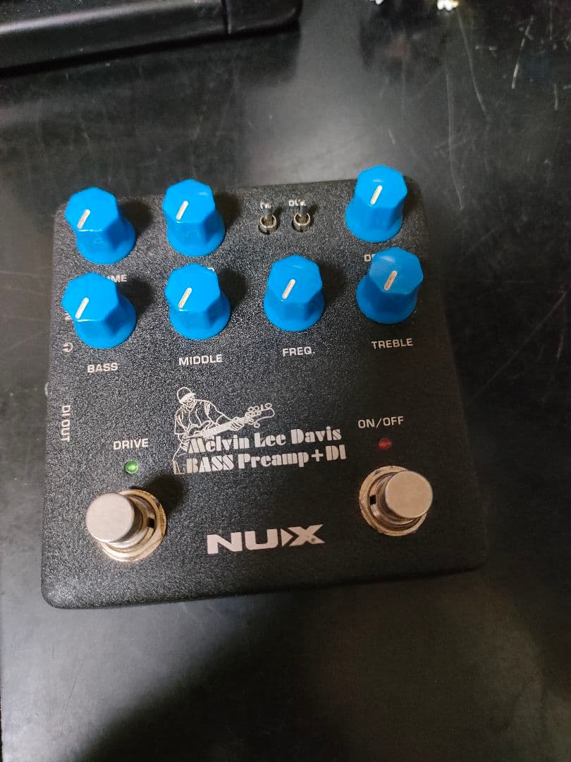 ベース NUX Melvin Lee Davis BASS Preamp + DI