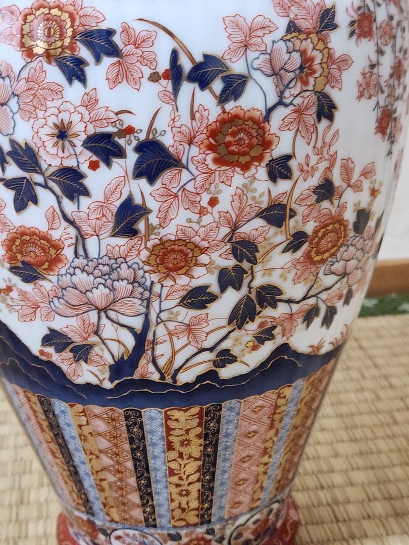 伊万里焼　色絵桜菊牡丹図蓋附大壺　栗田美術館監修　特別限定復刻版　1990年