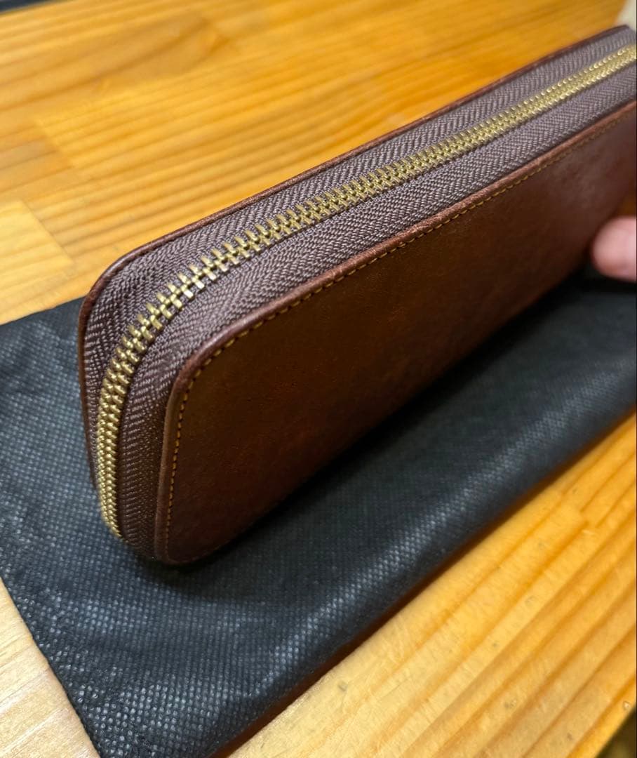 バハギア ペンケース ラウンドジップ型 プエブロ タバコ ブッテロー