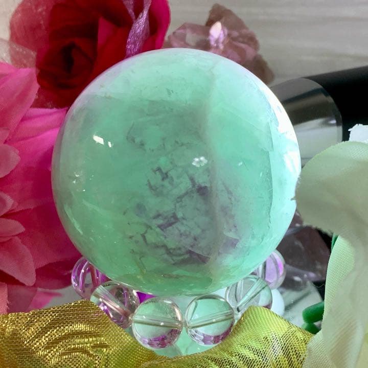 【フローライト】綺麗な大玉　虹入りフローライト☆天才の石