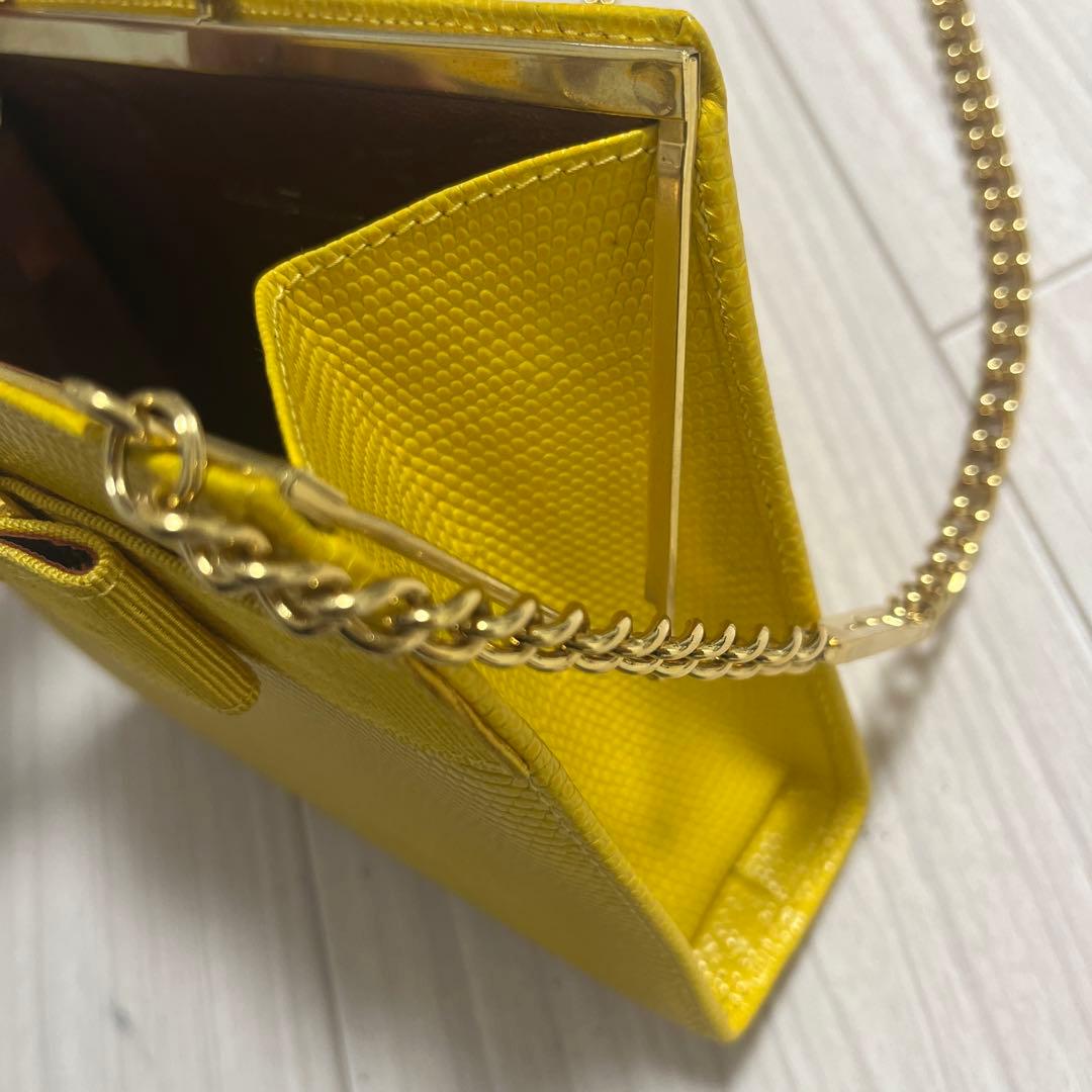 フェラガモ　ヴァラ　リボン　イエロー　がま口　ミニ　チェーン　ショルダーバッグ