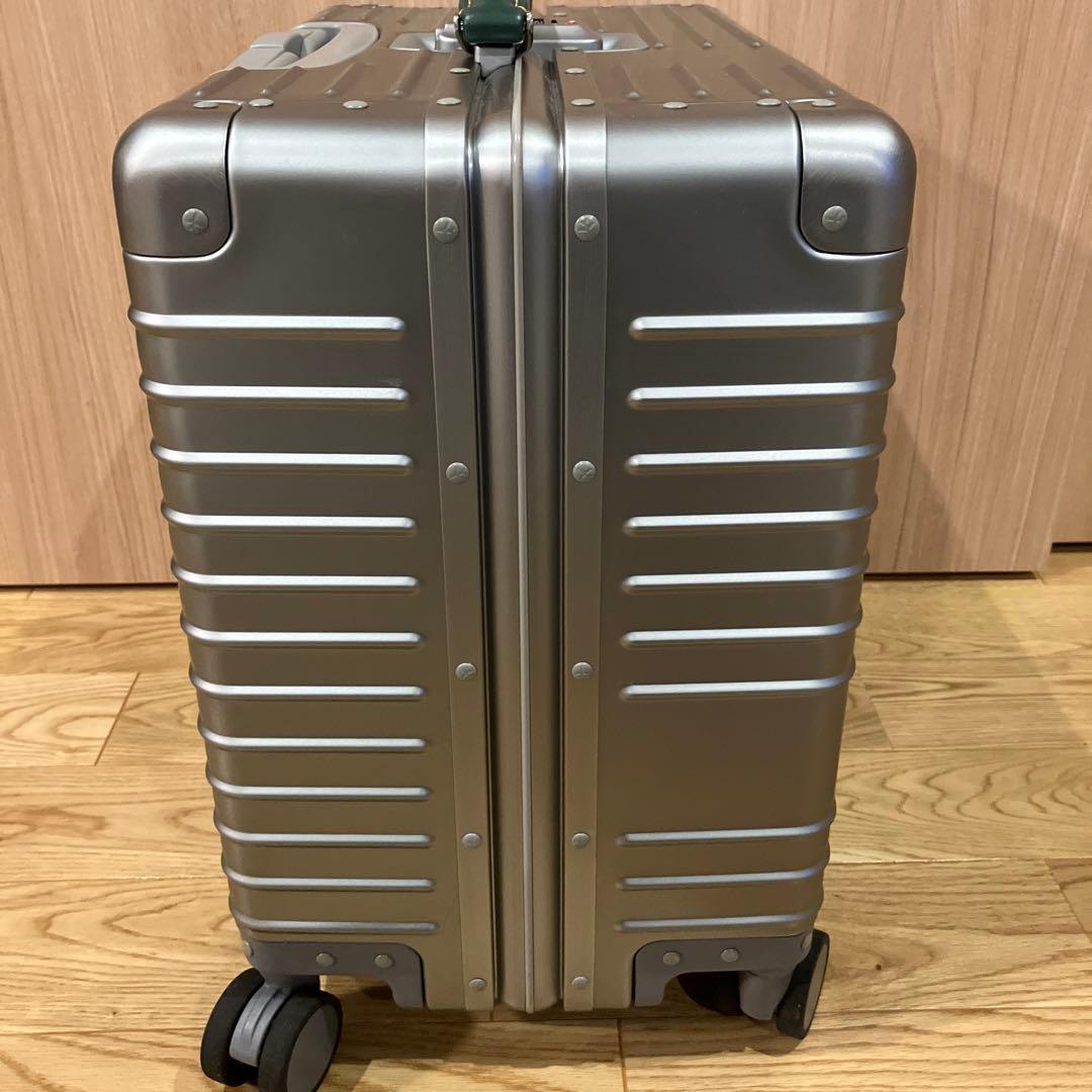 スーツケース　innovator