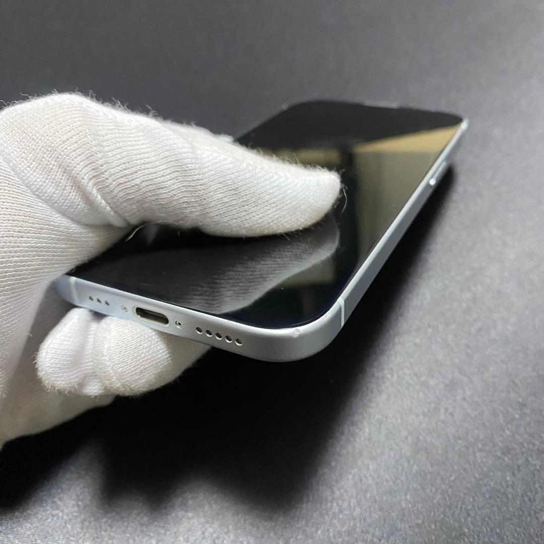 極美品⭐️SIMフリー　iPhone15 ケース付き 即発送