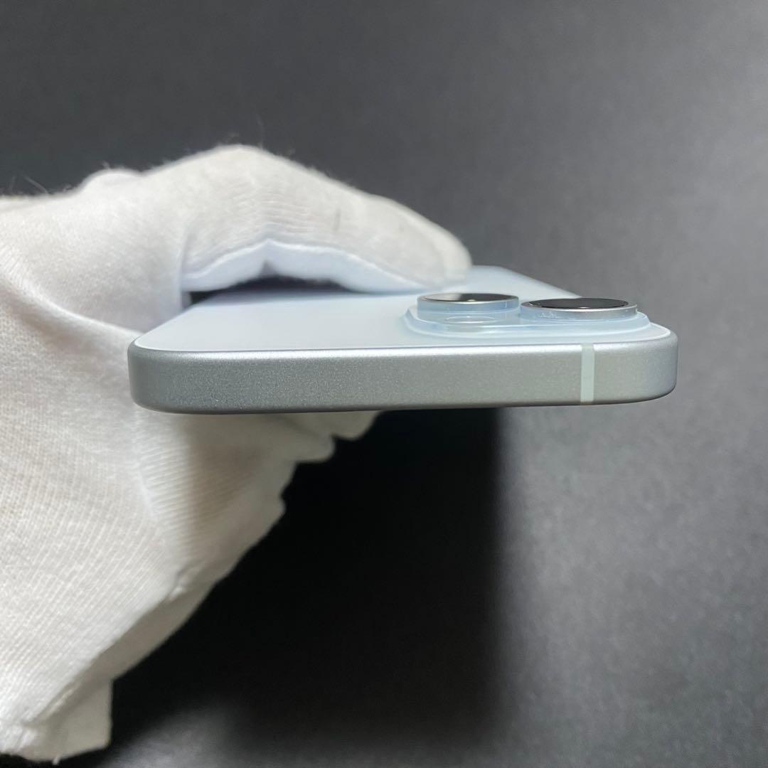 極美品⭐️SIMフリー　iPhone15 ケース付き 即発送