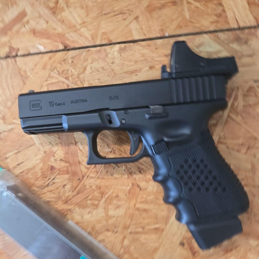 Glock 19 ガスガン 東京マルイ 50発用マガジン付き