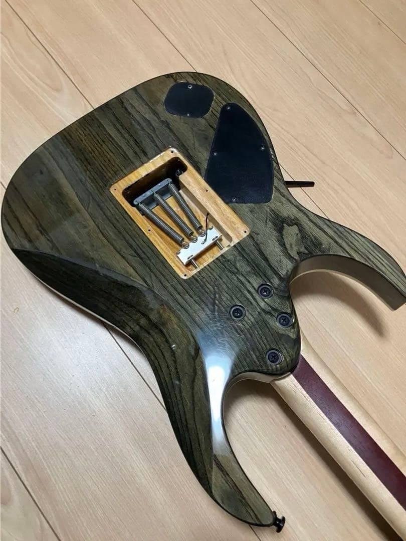 廃盤レアIbanez IronLabel RGIX6DLB SNB