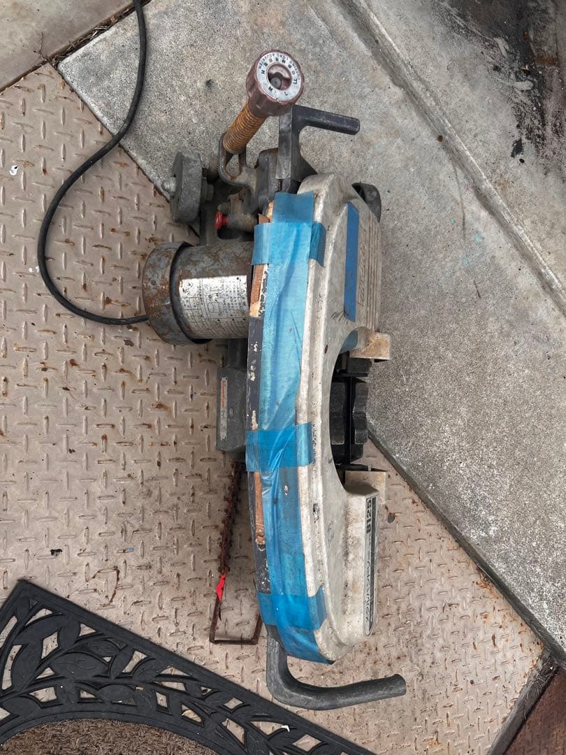 マキタ　メタルバンドソー B125