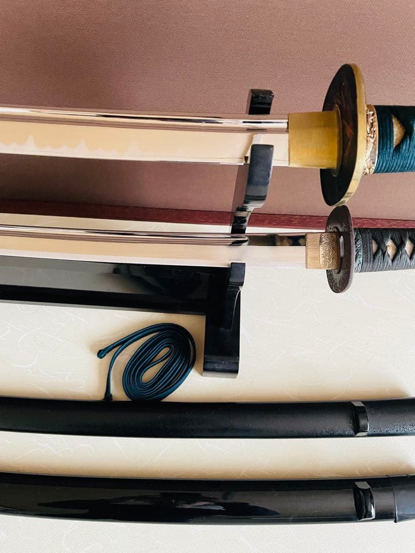 模造刀 日本刀 樋入り刀身　のたれ刃紋 武具 刀剣 刀置き　美品　高級品　w7