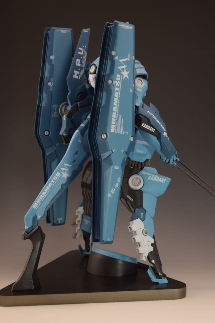 キューズQ 1/100 ヴァーダント 塗装済み完成品