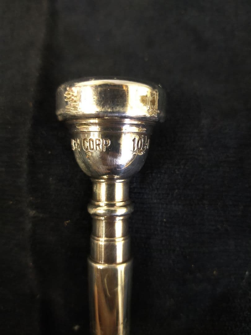 トランペットマウスピース Bach corp 10 1/2D