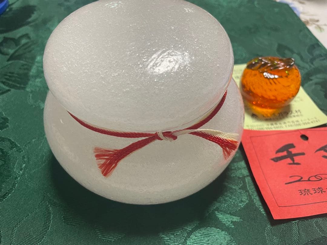 琉球ガラス　鏡餅　赤い紐付き 12cm