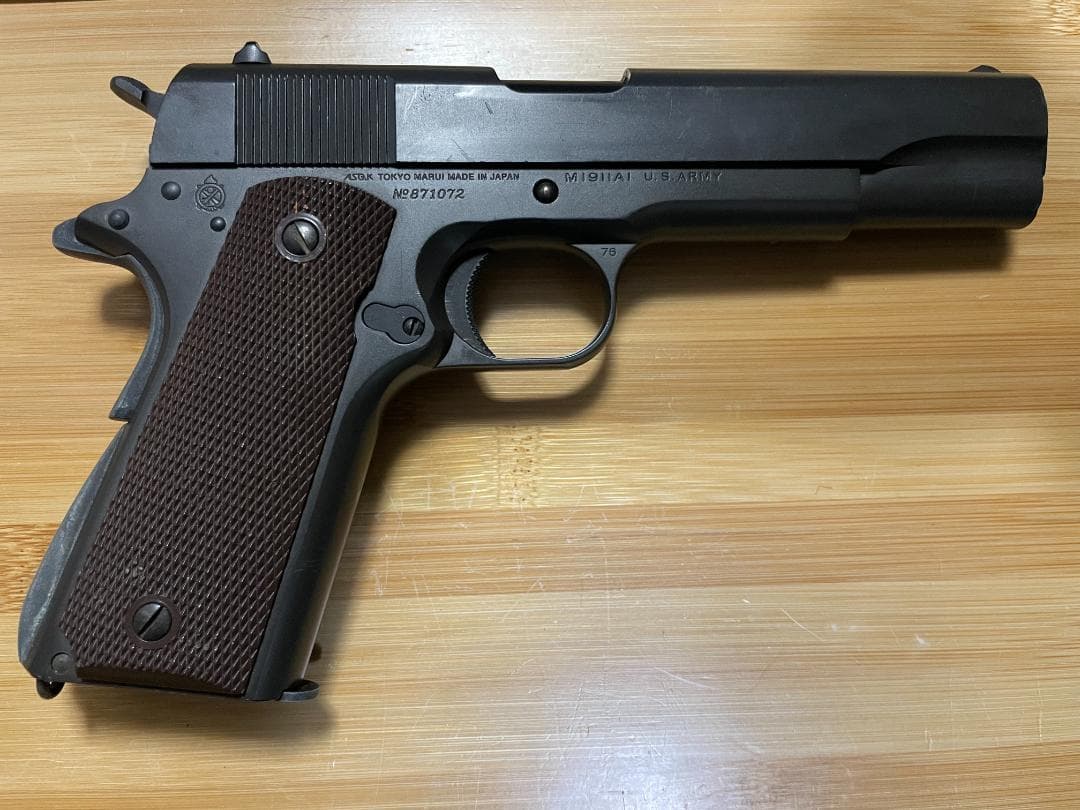 東京マルイ M1911A1 ガスハンドガン マガジン2個付き