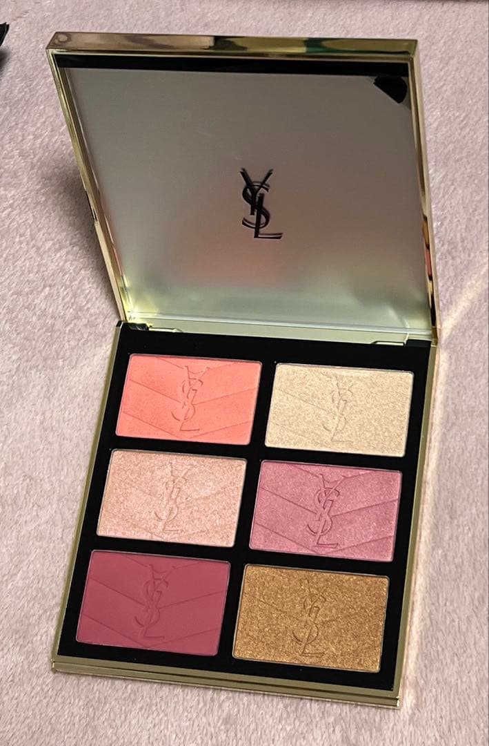 A*i様 YSL　クチュール フェイス パレット　ホリデー限定